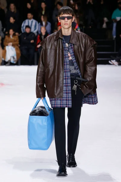 Look 41